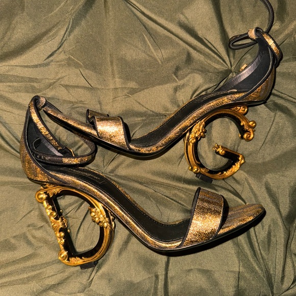 D&G heels - Picture 2 of 5